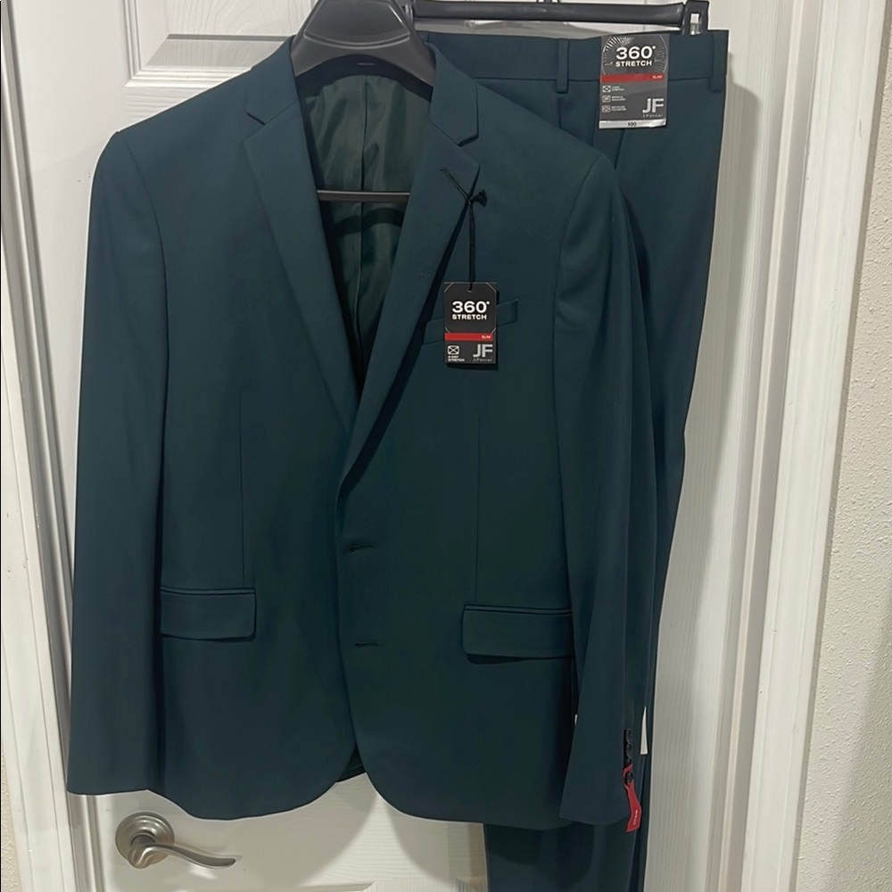 jf j.ferrar Green Modern Fit Suit with Notch Lapel
